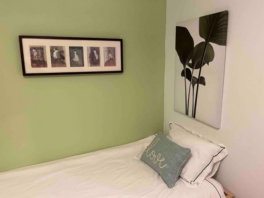Villa Emily'S Charming House Brossard Esterno foto