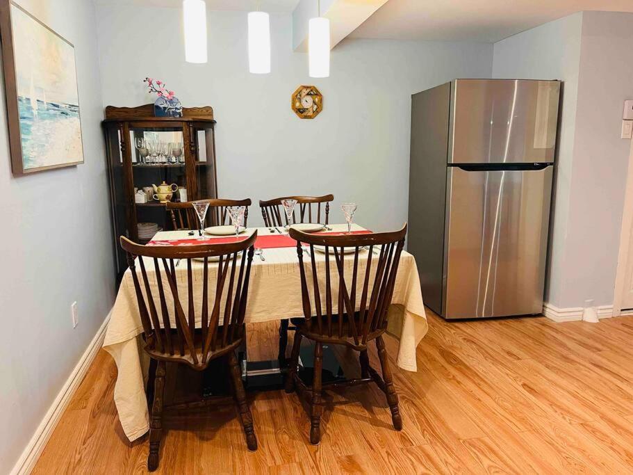 Villa Emily'S Charming House Brossard Esterno foto