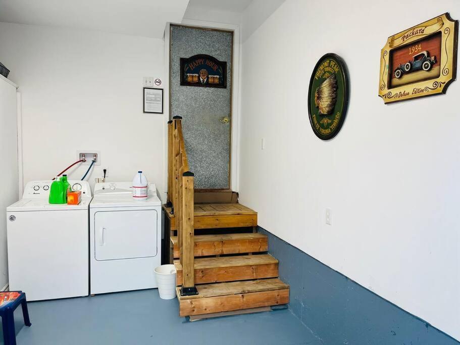 Villa Emily'S Charming House Brossard Esterno foto