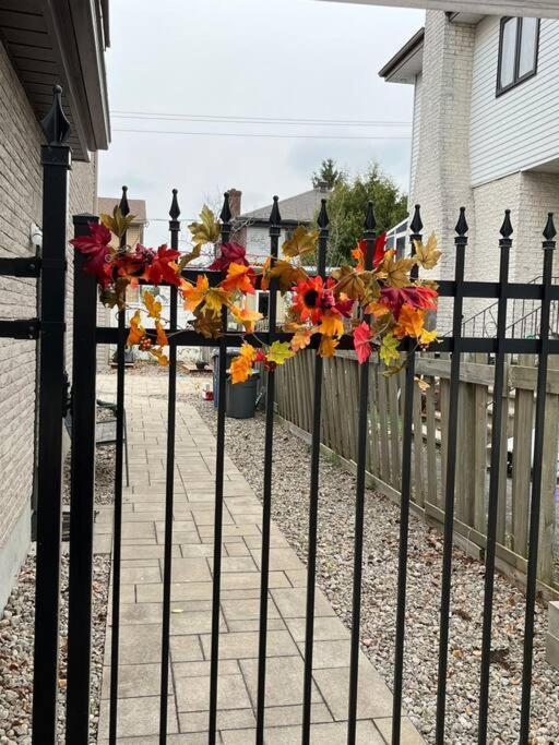 Villa Emily'S Charming House Brossard Esterno foto